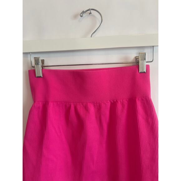 MINI SKIRT HOT PINK SPANDEX 80'S SIZE LARGE - Picture 4 of 7
